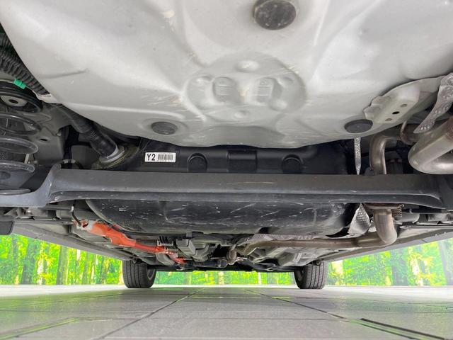 アクア クロスオーバー　グラム　純正ＳＤナビ　バックカメラ　衝突被害軽減システム　禁煙車　ハーフレザーシート　ドラレコ　コーナーセンサー　スマートキー　ビルトインＥＴＣ　純正１６インチアルミ　オートライト　オートエアコン（19枚目）