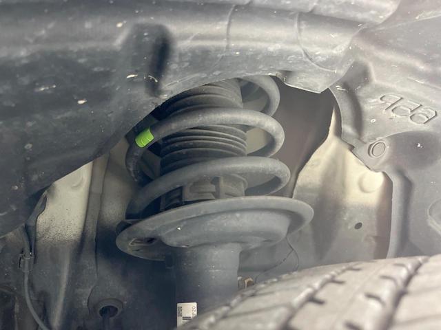 アクア クロスオーバー　グラム　純正ＳＤナビ　バックカメラ　衝突被害軽減システム　禁煙車　ハーフレザーシート　ドラレコ　コーナーセンサー　スマートキー　ビルトインＥＴＣ　純正１６インチアルミ　オートライト　オートエアコン（27枚目）