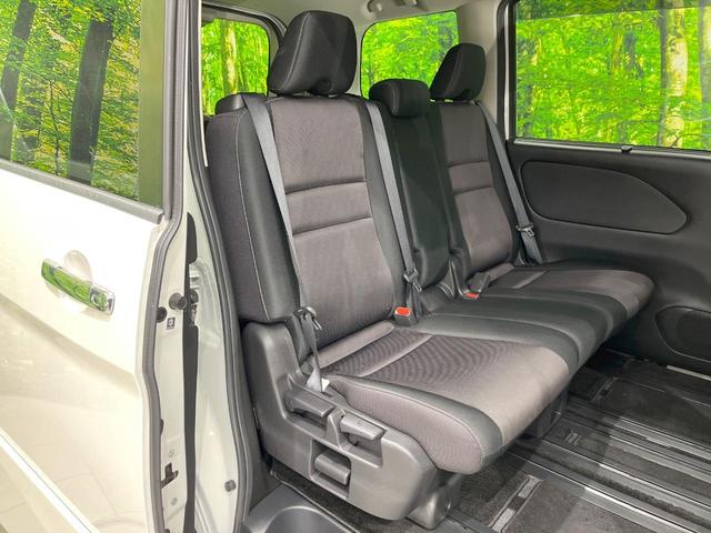 セレナ ハイウェイスター　ＶセレクションＩＩ　両側電動ドア　純正ＳＤナビ　後席モニター　全周囲カメラ　衝突被害軽減システム　レーダークルーズ　ドラレコ　コーナーセンサー　スマートキー　ＬＥＤヘッド　ビルトインＥＴＣ　純正１６インチアルミ（9枚目）