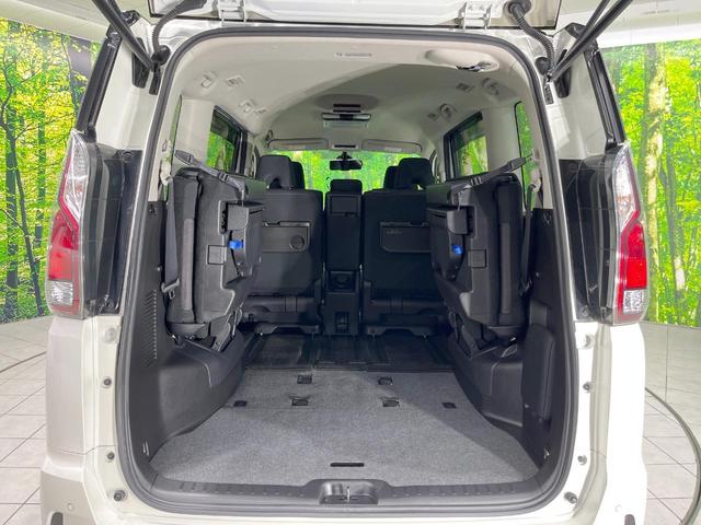 セレナ ハイウェイスター　ＶセレクションＩＩ　両側電動ドア　純正ＳＤナビ　後席モニター　全周囲カメラ　衝突被害軽減システム　レーダークルーズ　ドラレコ　コーナーセンサー　スマートキー　ＬＥＤヘッド　ビルトインＥＴＣ　純正１６インチアルミ（11枚目）