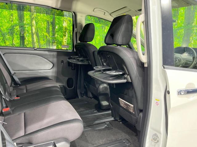 セレナ ハイウェイスター　ＶセレクションＩＩ　両側電動ドア　純正ＳＤナビ　後席モニター　全周囲カメラ　衝突被害軽減システム　レーダークルーズ　ドラレコ　コーナーセンサー　スマートキー　ＬＥＤヘッド　ビルトインＥＴＣ　純正１６インチアルミ（57枚目）