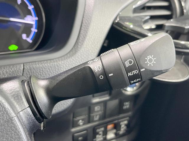 ノア ハイブリッドＳｉ　ダブルバイビーＩＩＩ　両側電動ドア　純正ＳＤナビ　後席モニター　バックカメラ　衝突被害軽減システム　禁煙車　ハーフレザーシート　ドラレコ　コーナーセンサー　スマートキー　ＬＥＤヘッド　ビルトインＥＴＣ　クルコン（39枚目）