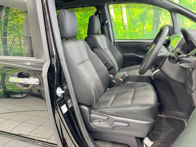 ヴォクシー ＺＳ　煌　両側電動ドア　純正ＳＤナビ　後席モニター　バックカメラ　衝突被害軽減システム　スマートキー　ＬＥＤヘッド　ビルトインＥＴＣ　クルコン　純正１６インチアルミ　オートハイビーム　車線逸脱警報（9枚目）