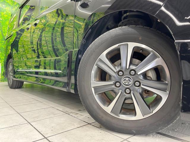 ヴォクシー ＺＳ　煌　両側電動ドア　純正ＳＤナビ　後席モニター　バックカメラ　衝突被害軽減システム　スマートキー　ＬＥＤヘッド　ビルトインＥＴＣ　クルコン　純正１６インチアルミ　オートハイビーム　車線逸脱警報（14枚目）