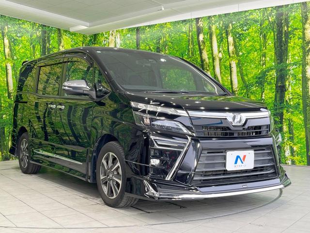 ヴォクシー ＺＳ　煌　両側電動ドア　純正ＳＤナビ　後席モニター　バックカメラ　衝突被害軽減システム　スマートキー　ＬＥＤヘッド　ビルトインＥＴＣ　クルコン　純正１６インチアルミ　オートハイビーム　車線逸脱警報（17枚目）