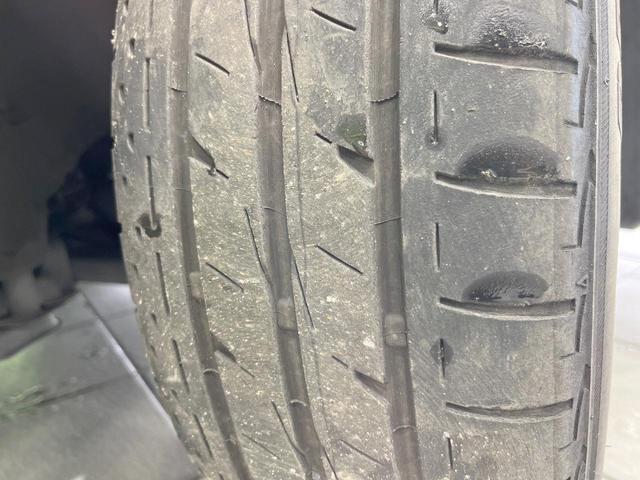 ヴォクシー ＺＳ　煌　両側電動ドア　純正ＳＤナビ　後席モニター　バックカメラ　衝突被害軽減システム　スマートキー　ＬＥＤヘッド　ビルトインＥＴＣ　クルコン　純正１６インチアルミ　オートハイビーム　車線逸脱警報（28枚目）