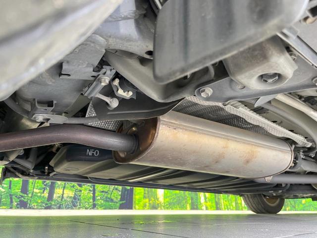 ヴォクシー ＺＳ　煌　両側電動ドア　純正ＳＤナビ　後席モニター　バックカメラ　衝突被害軽減システム　スマートキー　ＬＥＤヘッド　ビルトインＥＴＣ　クルコン　純正１６インチアルミ　オートハイビーム　車線逸脱警報（32枚目）