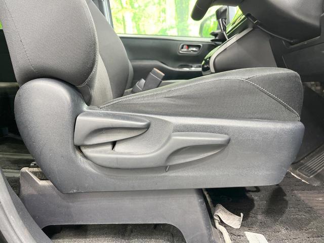 ヴォクシー ＺＳ　煌　両側電動ドア　純正ＳＤナビ　後席モニター　バックカメラ　衝突被害軽減システム　スマートキー　ＬＥＤヘッド　ビルトインＥＴＣ　クルコン　純正１６インチアルミ　オートハイビーム　車線逸脱警報（52枚目）