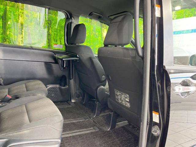 ヴォクシー ＺＳ　煌　両側電動ドア　純正ＳＤナビ　後席モニター　バックカメラ　衝突被害軽減システム　スマートキー　ＬＥＤヘッド　ビルトインＥＴＣ　クルコン　純正１６インチアルミ　オートハイビーム　車線逸脱警報（54枚目）