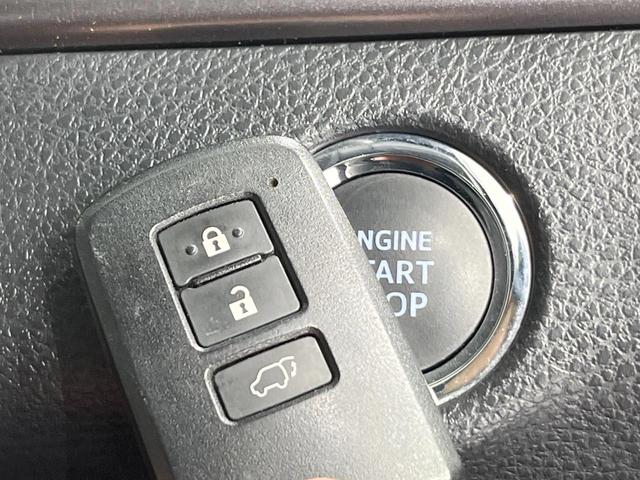 ハリアー プレミアム　スタイルノアール　サンルーフ　ＳＤナビ　バックカメラ　衝突被害軽減システム　レーダークルーズ　禁煙車　電動リアゲート　パワーシート　コーナーセンサー　スマートキー　ＬＥＤヘッド　ビルトインＥＴＣ　純正１８インチアルミ（8枚目）