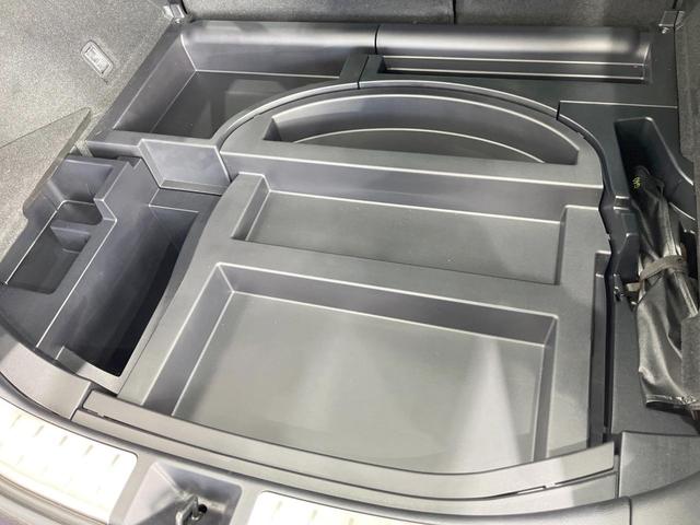 ハリアー プレミアム　スタイルノアール　サンルーフ　ＳＤナビ　バックカメラ　衝突被害軽減システム　レーダークルーズ　禁煙車　電動リアゲート　パワーシート　コーナーセンサー　スマートキー　ＬＥＤヘッド　ビルトインＥＴＣ　純正１８インチアルミ（59枚目）