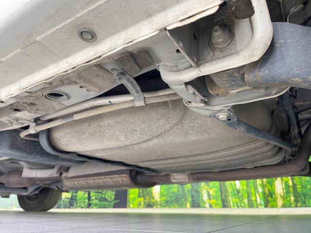 セレナ Ｘ　電動スライドドア　ＨＤＤナビ　後席モニター　全周囲カメラ　衝突被害軽減システム　レーダークルーズ　禁煙車　コーナーセンサー　スマートキー　ビルトインＥＴＣ　純正１５インチアルミ　オートライト（22枚目）