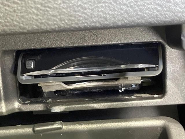 セレナ Ｘ　電動スライドドア　ＨＤＤナビ　後席モニター　全周囲カメラ　衝突被害軽減システム　レーダークルーズ　禁煙車　コーナーセンサー　スマートキー　ビルトインＥＴＣ　純正１５インチアルミ　オートライト（43枚目）