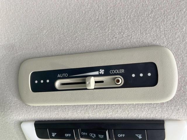 セレナ Ｘ　電動スライドドア　ＨＤＤナビ　後席モニター　全周囲カメラ　衝突被害軽減システム　レーダークルーズ　禁煙車　コーナーセンサー　スマートキー　ビルトインＥＴＣ　純正１５インチアルミ　オートライト（57枚目）