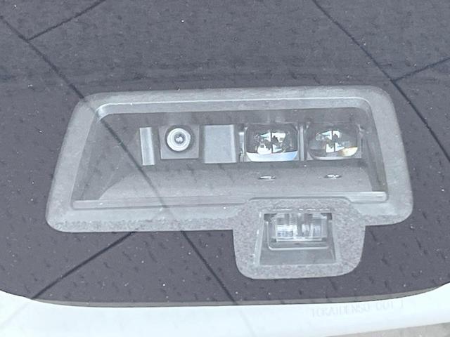 アルトラパン Ｘ　純正ＳＤナビ　全周囲カメラ　衝突被害軽減システム　禁煙車　シートヒーター　コーナーセンサー　スマートキー　ＨＩＤヘッド　純正１４インチアルミ　車線逸脱警報　オートライト　オートエアコン（5枚目）