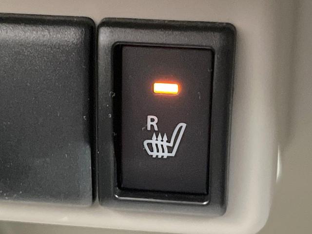 アルトラパン Ｘ　純正ＳＤナビ　全周囲カメラ　衝突被害軽減システム　禁煙車　シートヒーター　コーナーセンサー　スマートキー　ＨＩＤヘッド　純正１４インチアルミ　車線逸脱警報　オートライト　オートエアコン（6枚目）