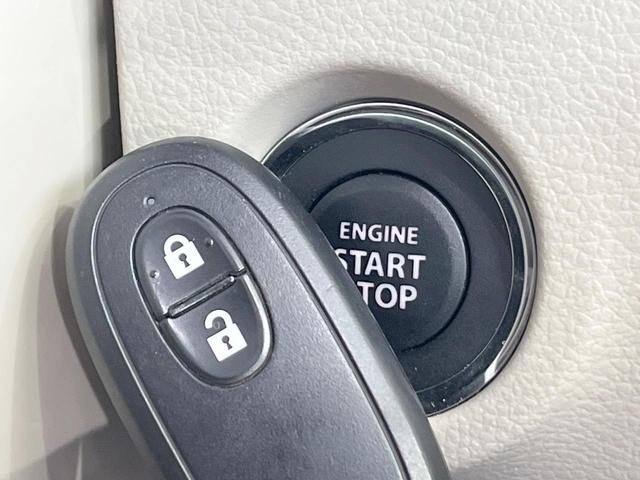 アルトラパン Ｘ　純正ＳＤナビ　全周囲カメラ　衝突被害軽減システム　禁煙車　シートヒーター　コーナーセンサー　スマートキー　ＨＩＤヘッド　純正１４インチアルミ　車線逸脱警報　オートライト　オートエアコン（7枚目）