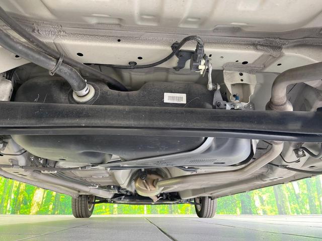 アルトラパン Ｘ　純正ＳＤナビ　全周囲カメラ　衝突被害軽減システム　禁煙車　シートヒーター　コーナーセンサー　スマートキー　ＨＩＤヘッド　純正１４インチアルミ　車線逸脱警報　オートライト　オートエアコン（19枚目）