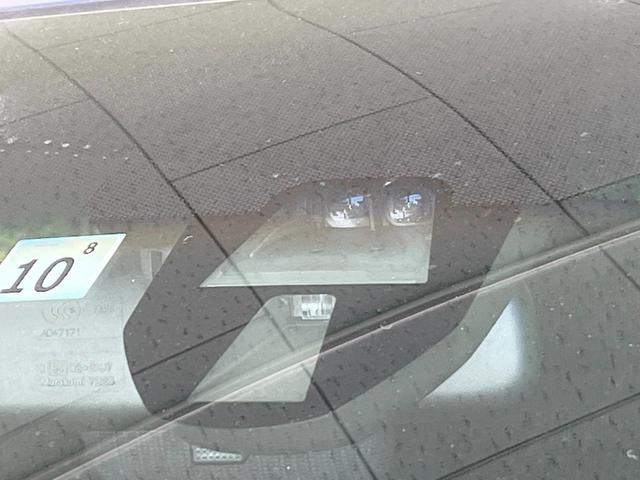 フィット １３Ｇ・Ｌパッケージ　純正ＳＤナビ　バックカメラ　衝突被害軽減システム　禁煙車　スマートキー　ＬＥＤヘッド　ＥＴＣ　オートライト　オートエアコン　Ｂｌｕｅｔｏｏｔｈ　ＣＤ　ＤＶＤ再生　フルセグ（5枚目）