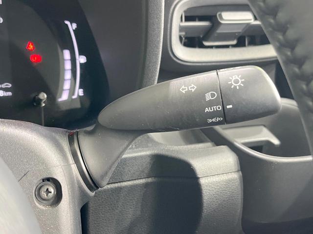 シエンタ ハイブリッドＺ　両側電動ドア　全周囲カメラ　衝突被害軽減システム　レーダークルーズ　禁煙車　コーナーセンサー　ＬＥＤヘッド　ビルトインＥＴＣ　オートハイビーム　車線逸脱警報　オートライト　デュアルエアコン（38枚目）