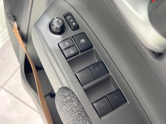 シエンタ ハイブリッドＺ　両側電動ドア　全周囲カメラ　衝突被害軽減システム　レーダークルーズ　禁煙車　コーナーセンサー　ＬＥＤヘッド　ビルトインＥＴＣ　オートハイビーム　車線逸脱警報　オートライト　デュアルエアコン（56枚目）