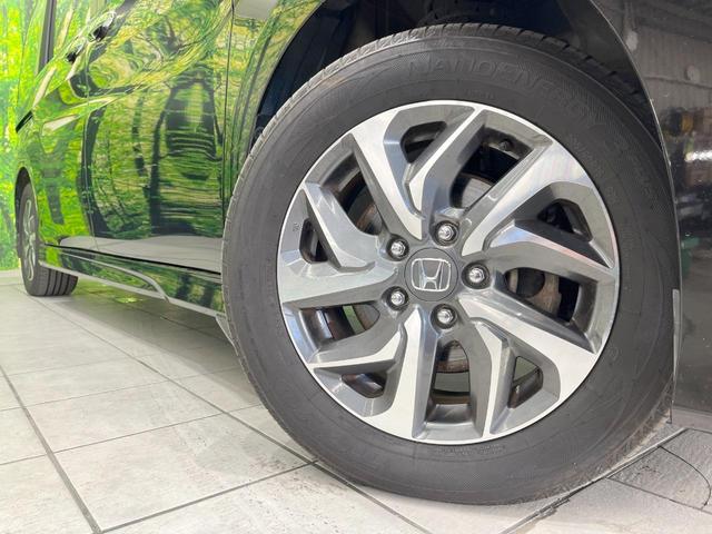 �y�����P�U�C���`�A���~�z�C�[���z�O�ςɃ}�b�`���������A���~�z�C�[���𑕒����Ă���܂��B�e��ЊO�A���~�z�C�[����A�X�^�b�h���X�^�C�����戵�����Ă���܂��B���񂲑��k����������