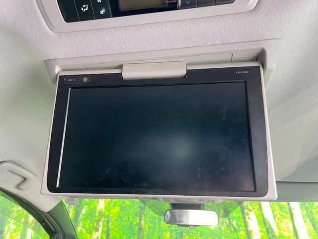 ヴォクシー ＺＳ　煌ＩＩ　両側電動ドア　後席モニター　バックカメラ　スマートキー　ＬＥＤヘッド　ビルトインＥＴＣ　純正１５インチアルミ　車線逸脱警報　オートライト　オートエアコン　Ｂｌｕｅｔｏｏｔｈ　ＣＤ　ＤＶＤ再生（3枚目）