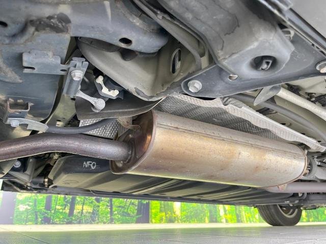 ヴォクシー ＺＳ　煌ＩＩ　両側電動ドア　後席モニター　バックカメラ　スマートキー　ＬＥＤヘッド　ビルトインＥＴＣ　純正１５インチアルミ　車線逸脱警報　オートライト　オートエアコン　Ｂｌｕｅｔｏｏｔｈ　ＣＤ　ＤＶＤ再生（23枚目）