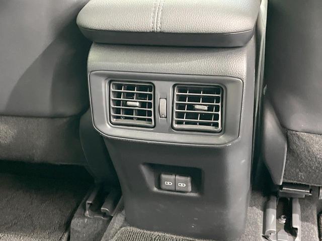 ＲＡＶ４ アドベンチャー　４ＷＤ　ＴＲＤ　純正ナビ機能付きＤＡ　衝突被害軽減システム　レーダークルーズ　バックカメラ　レザー調シート　パワーシート　コーナーセンサー　スマートキー　ＬＥＤヘッド　純正１９インチアルミ（57枚目）