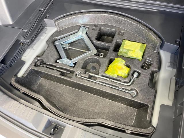 ＲＡＶ４ アドベンチャー　４ＷＤ　ＴＲＤ　純正ナビ機能付きＤＡ　衝突被害軽減システム　レーダークルーズ　バックカメラ　レザー調シート　パワーシート　コーナーセンサー　スマートキー　ＬＥＤヘッド　純正１９インチアルミ（60枚目）