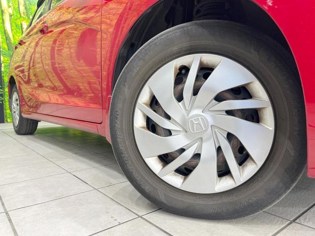 フィット １３Ｇ・Ｆパッケージ　純正ナビ　バックカメラ　ドラレコ　スマートキー　ＥＴＣ　オートエアコン　アイドリングストップ　Ｂｌｕｅｔｏｏｔｈ　ＣＤ　ＤＶＤ再生　地デジ　トラクションコントロール（13枚目）