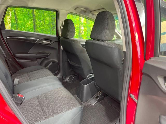 フィット １３Ｇ・Ｆパッケージ　純正ナビ　バックカメラ　ドラレコ　スマートキー　ＥＴＣ　オートエアコン　アイドリングストップ　Ｂｌｕｅｔｏｏｔｈ　ＣＤ　ＤＶＤ再生　地デジ　トラクションコントロール（48枚目）