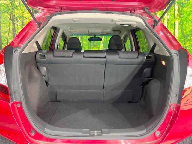 フィット １３Ｇ・Ｆパッケージ　純正ナビ　バックカメラ　ドラレコ　スマートキー　ＥＴＣ　オートエアコン　アイドリングストップ　Ｂｌｕｅｔｏｏｔｈ　ＣＤ　ＤＶＤ再生　地デジ　トラクションコントロール（50枚目）