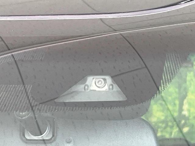 フリードハイブリッド ハイブリッド・Ｇホンダセンシング　両側電動ドア　ＳＤナビ　バックカメラ　衝突被害軽減システム　レーダークルーズ　禁煙車　ハーフレザーシート　ドラレコ　コーナーセンサー　スマートキー　ＬＥＤヘッド　ビルトインＥＴＣ（5枚目）