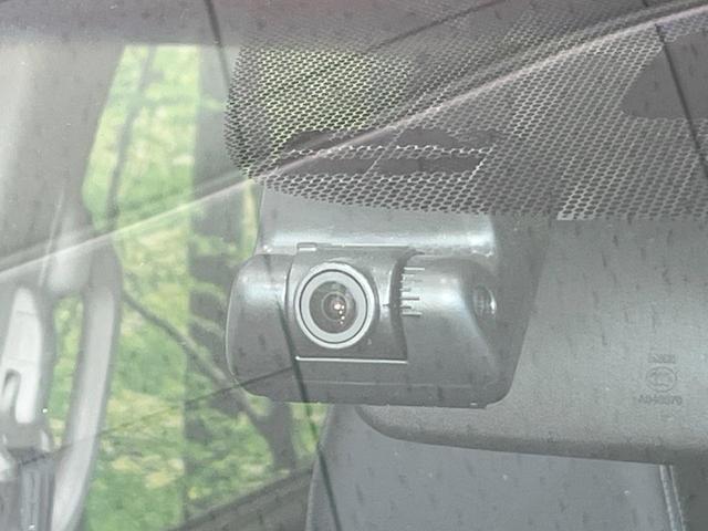 フリードハイブリッド ハイブリッド・Ｇホンダセンシング　両側電動ドア　ＳＤナビ　バックカメラ　衝突被害軽減システム　レーダークルーズ　禁煙車　ハーフレザーシート　ドラレコ　コーナーセンサー　スマートキー　ＬＥＤヘッド　ビルトインＥＴＣ（7枚目）