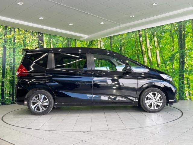 フリードハイブリッド ハイブリッド・Ｇホンダセンシング　両側電動ドア　ＳＤナビ　バックカメラ　衝突被害軽減システム　レーダークルーズ　禁煙車　ハーフレザーシート　ドラレコ　コーナーセンサー　スマートキー　ＬＥＤヘッド　ビルトインＥＴＣ（25枚目）