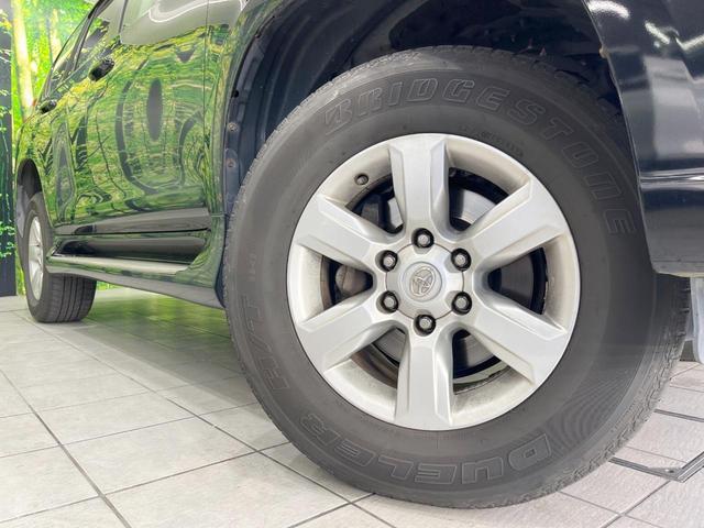 �y�����P�V�C���`�A���~�z�C�[���z�O�ςɃ}�b�`���������A���~�z�C�[���𑕒����Ă���܂��B�e��ЊO�A���~�z�C�[����A�X�^�b�h���X�^�C�����戵�����Ă���܂��B���񂲑��k����������