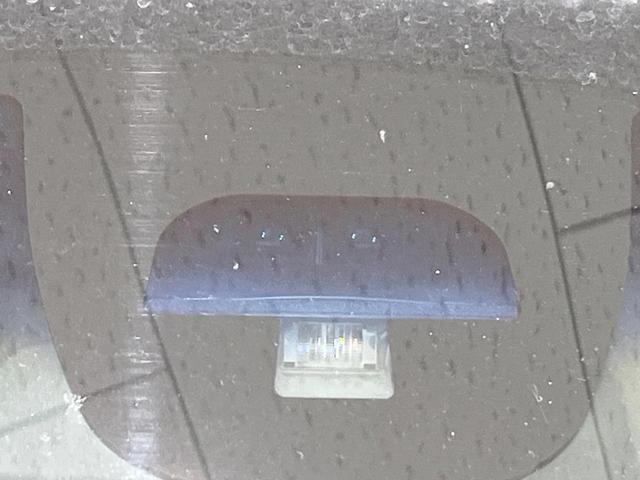 N-BOXカスタム G ターボSSブラックスタイルパッケージ 純正SDナビ 衝突被害軽減システム 両側電動ドア バックカメラ ハーフレザーシート スマートキー HIDヘッド ビルトインETC 純正15インチアルミ オートライト オートエアコン(3枚目)