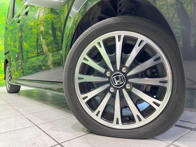 N-BOXカスタム G ターボSSブラックスタイルパッケージ 純正SDナビ 衝突被害軽減システム 両側電動ドア バックカメラ ハーフレザーシート スマートキー HIDヘッド ビルトインETC 純正15インチアルミ オートライト オートエアコン(13枚目)