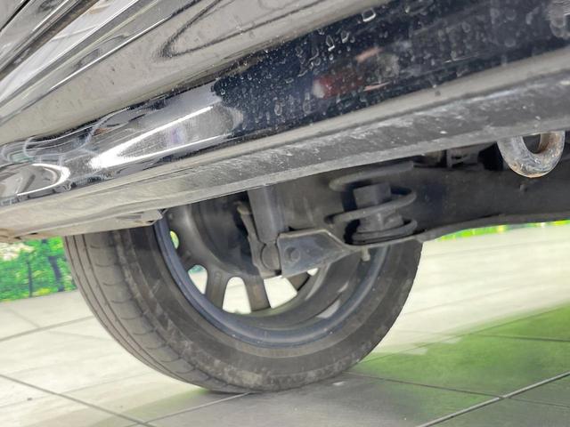 N-BOXカスタム G ターボSSブラックスタイルパッケージ 純正SDナビ 衝突被害軽減システム 両側電動ドア バックカメラ ハーフレザーシート スマートキー HIDヘッド ビルトインETC 純正15インチアルミ オートライト オートエアコン(20枚目)