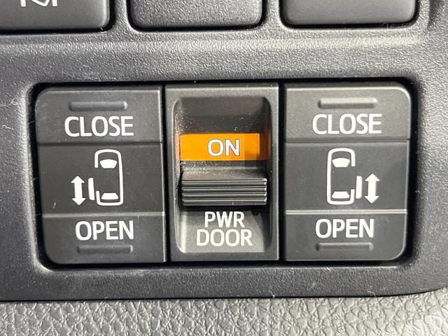 ヴォクシー ハイブリッドＺＳ　煌ＩＩＩ　ナビ　衝突被害軽減システム　両側電動ドア　後席モニター　バックカメラ　ハーフレザーシート　ドラレコ　コーナーセンサー　スマートキー　ＬＥＤヘッド　ナビ連動ＥＴＣ　クルコン　純正１６インチアルミ（7枚目）