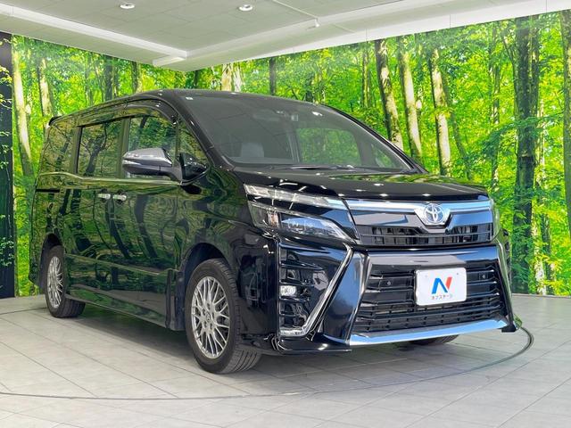 ヴォクシー ハイブリッドＺＳ　煌ＩＩＩ　ナビ　衝突被害軽減システム　両側電動ドア　後席モニター　バックカメラ　ハーフレザーシート　ドラレコ　コーナーセンサー　スマートキー　ＬＥＤヘッド　ナビ連動ＥＴＣ　クルコン　純正１６インチアルミ（17枚目）