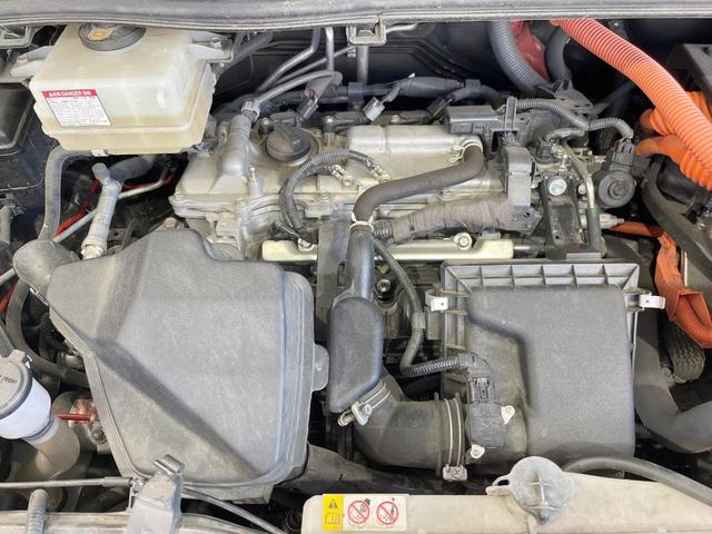 ヴォクシー ハイブリッドＺＳ　煌ＩＩＩ　ナビ　衝突被害軽減システム　両側電動ドア　後席モニター　バックカメラ　ハーフレザーシート　ドラレコ　コーナーセンサー　スマートキー　ＬＥＤヘッド　ナビ連動ＥＴＣ　クルコン　純正１６インチアルミ（19枚目）