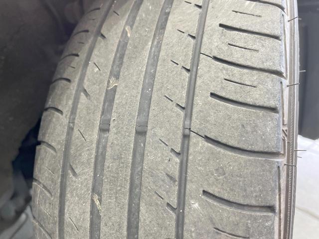 ヴォクシー ハイブリッドＺＳ　煌ＩＩＩ　ナビ　衝突被害軽減システム　両側電動ドア　後席モニター　バックカメラ　ハーフレザーシート　ドラレコ　コーナーセンサー　スマートキー　ＬＥＤヘッド　ナビ連動ＥＴＣ　クルコン　純正１６インチアルミ（25枚目）