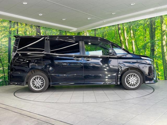 ヴォクシー ハイブリッドＺＳ　煌ＩＩＩ　ナビ　衝突被害軽減システム　両側電動ドア　後席モニター　バックカメラ　ハーフレザーシート　ドラレコ　コーナーセンサー　スマートキー　ＬＥＤヘッド　ナビ連動ＥＴＣ　クルコン　純正１６インチアルミ（31枚目）