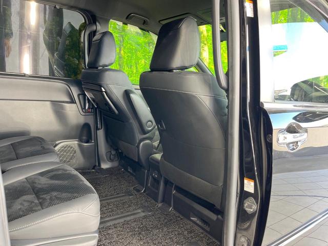 ヴォクシー ハイブリッドＺＳ　煌ＩＩＩ　ナビ　衝突被害軽減システム　両側電動ドア　後席モニター　バックカメラ　ハーフレザーシート　ドラレコ　コーナーセンサー　スマートキー　ＬＥＤヘッド　ナビ連動ＥＴＣ　クルコン　純正１６インチアルミ（54枚目）