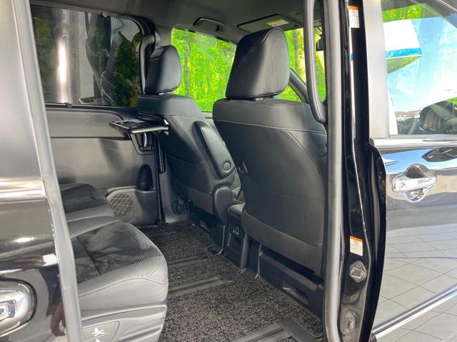 ヴォクシー ハイブリッドＺＳ　煌ＩＩＩ　ナビ　衝突被害軽減システム　両側電動ドア　後席モニター　バックカメラ　ハーフレザーシート　ドラレコ　コーナーセンサー　スマートキー　ＬＥＤヘッド　ナビ連動ＥＴＣ　クルコン　純正１６インチアルミ（55枚目）