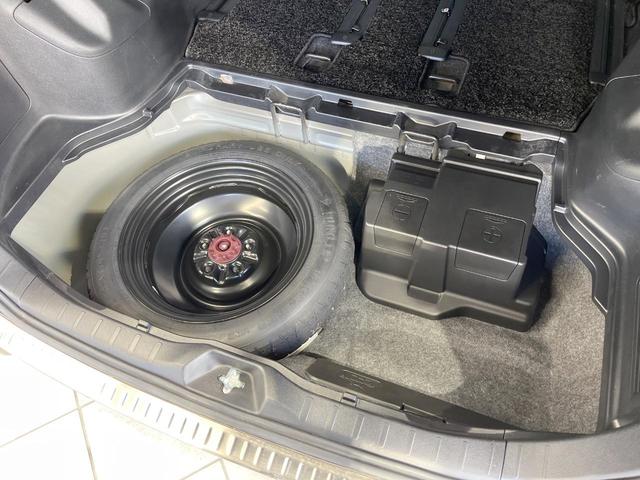 ヴォクシー ハイブリッドＺＳ　煌ＩＩＩ　ナビ　衝突被害軽減システム　両側電動ドア　後席モニター　バックカメラ　ハーフレザーシート　ドラレコ　コーナーセンサー　スマートキー　ＬＥＤヘッド　ナビ連動ＥＴＣ　クルコン　純正１６インチアルミ（60枚目）