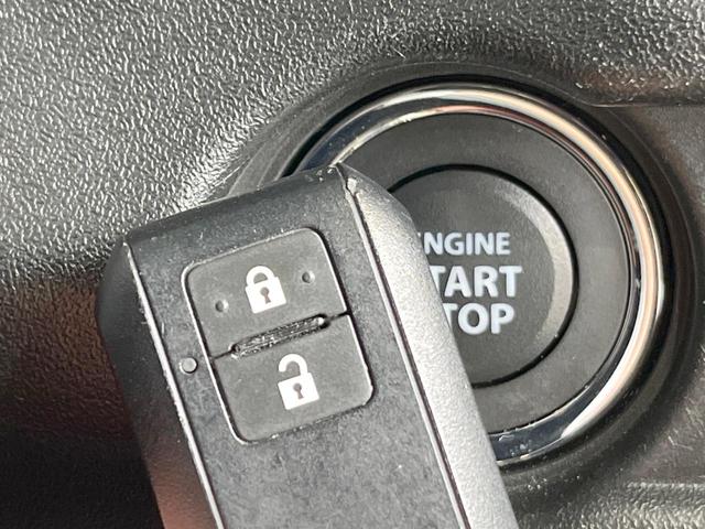 ジムニー ＸＣ　４ＷＤ　純正ナビ　衝突被害軽減システム　バックカメラ　クルコン　コーナーセンサー　スマートキー　ＬＥＤヘッド　ビルトインＥＴＣ　純正１６インチアルミ　車線逸脱警報　オートライト　オートエアコン（6枚目）