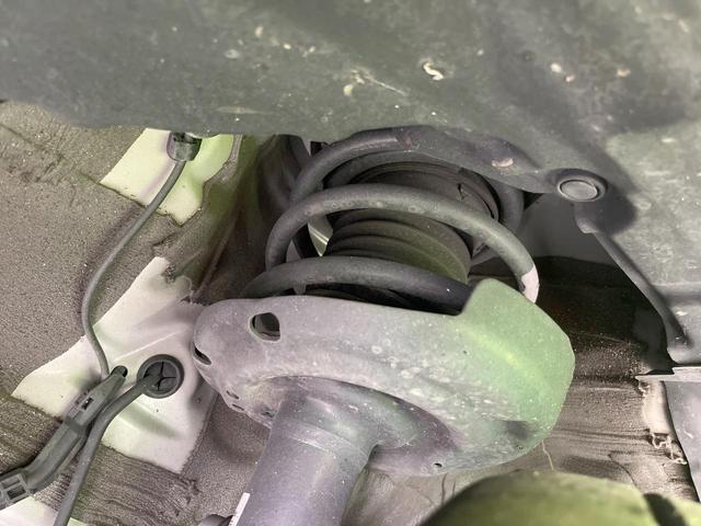 プリウス Ｚ　パノラマルーフ　純正ナビ機能付きＤＡ　衝突被害軽減システム　レーダークルーズ　バックカメラ　スマートキー　ＬＥＤヘッド　ＥＴＣ２．０　電動リアゲート　レザーシート　前席シートエアコン　パワーシート（23枚目）